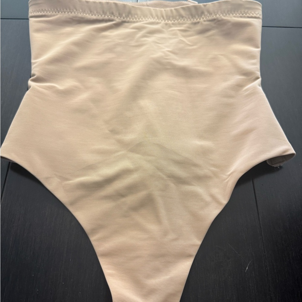 Honeylove Seamless Tan Shapewear (NEVER WORN)